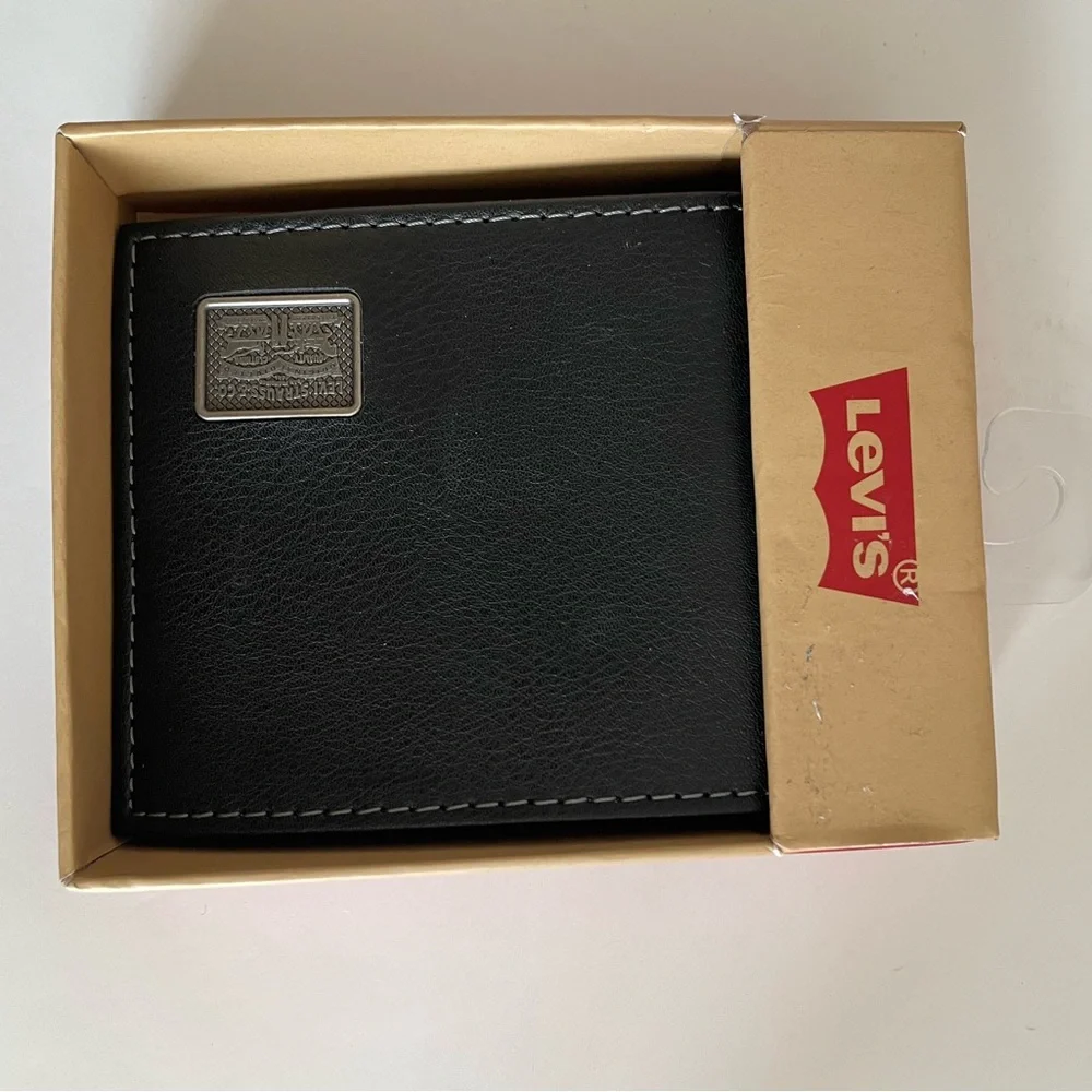 Levi's‎ mens wallet new in box 31LP220113